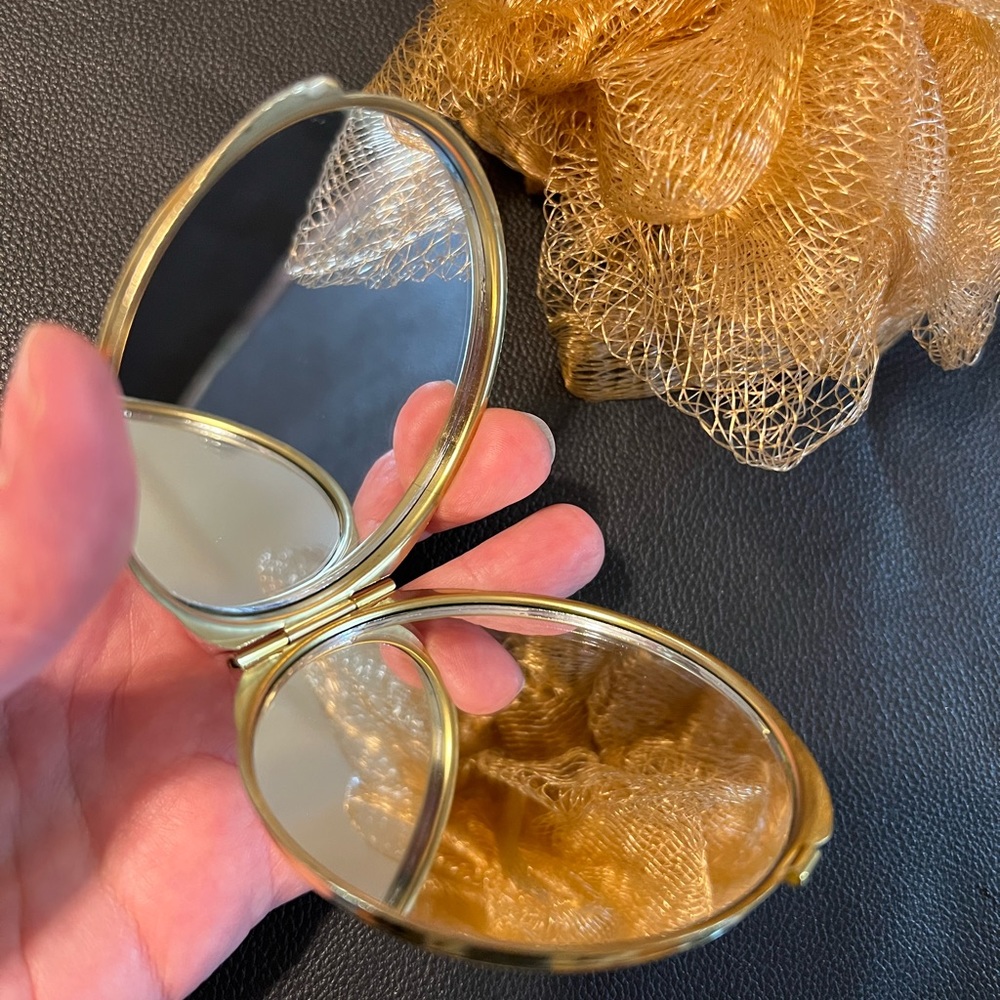 4pc Golden Set - Picture 3 of 13